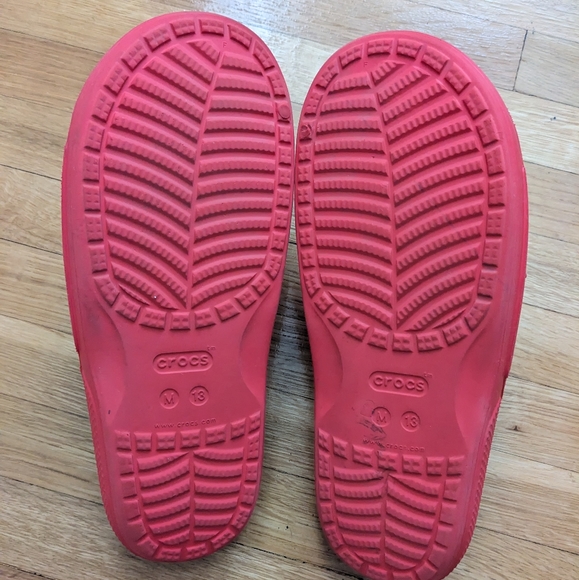 Crocs Red Slides. Barely Used. In Great Condition. Size M 13 - Picture 4 of 8